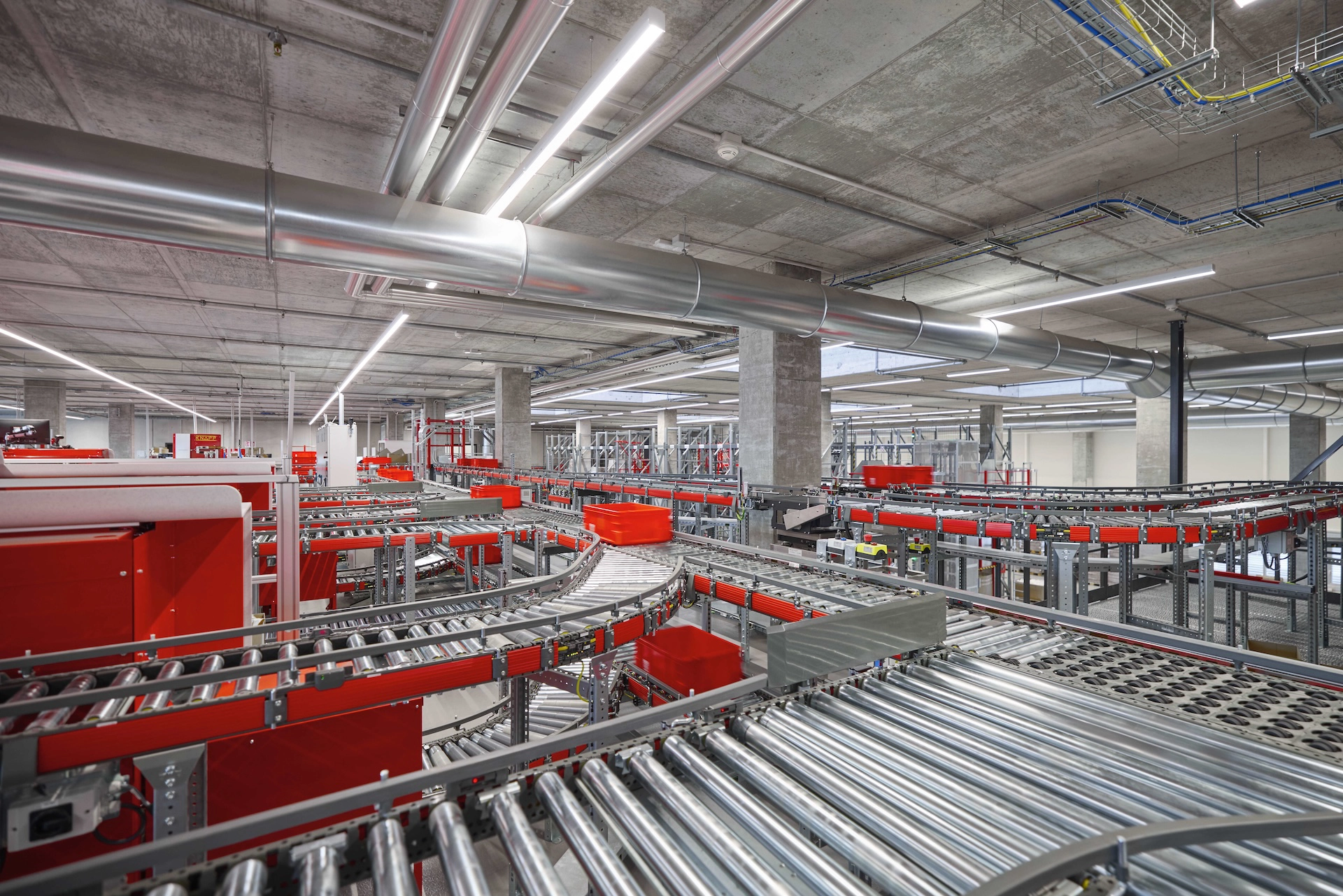 Nastri trasportatori automatizzati nel magazzino Würth di Egna